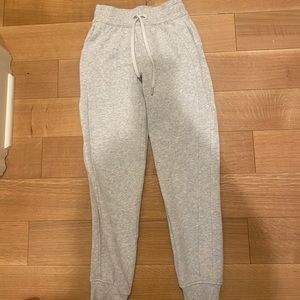 Lululemon scuba joggers SIZE 2